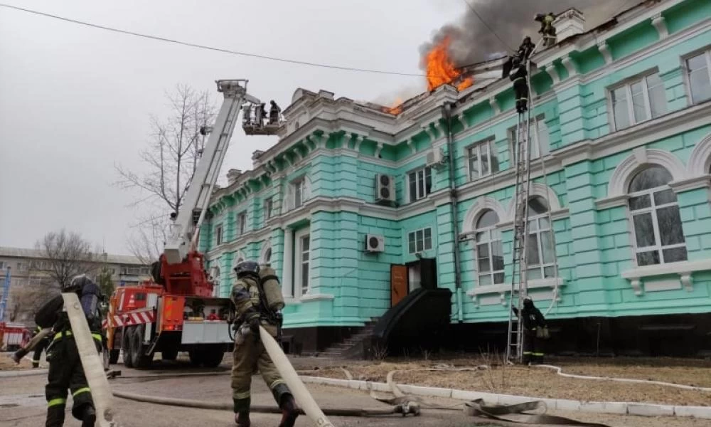 Ρωσία: Καρδιοχειρουργοί πραγματοποίησαν εγχείρηση όσο καιγόταν το νοσοκομείο (ΒΙΝΤΕΟ)